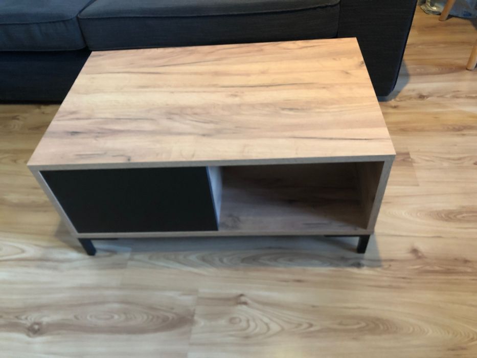 Холна маса с чекмедже