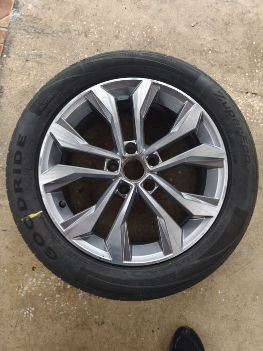 Jante cu cauciucuri noi vw model nou R17