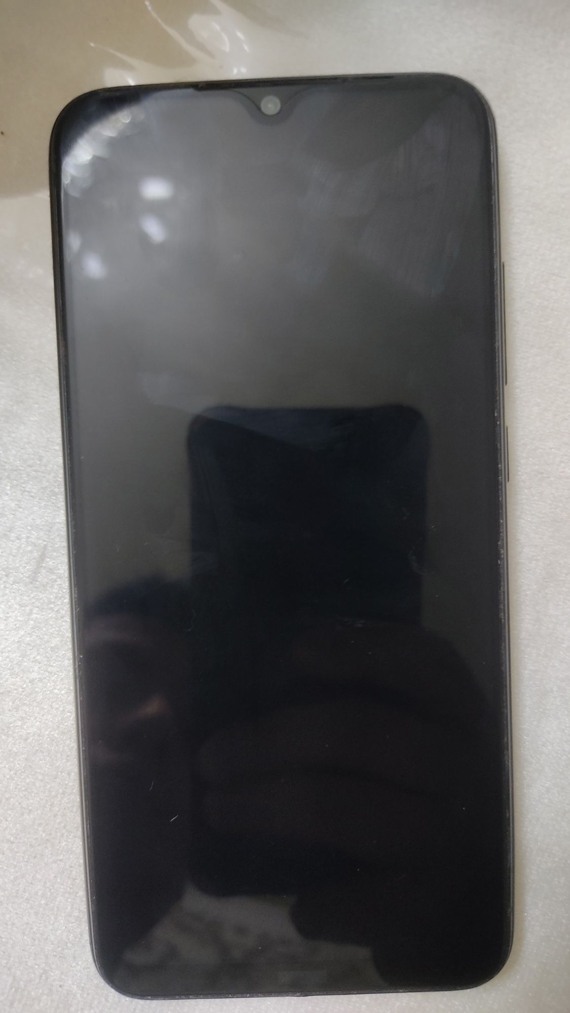 Redmi Note 8 4/64 Gb aybi yoq.