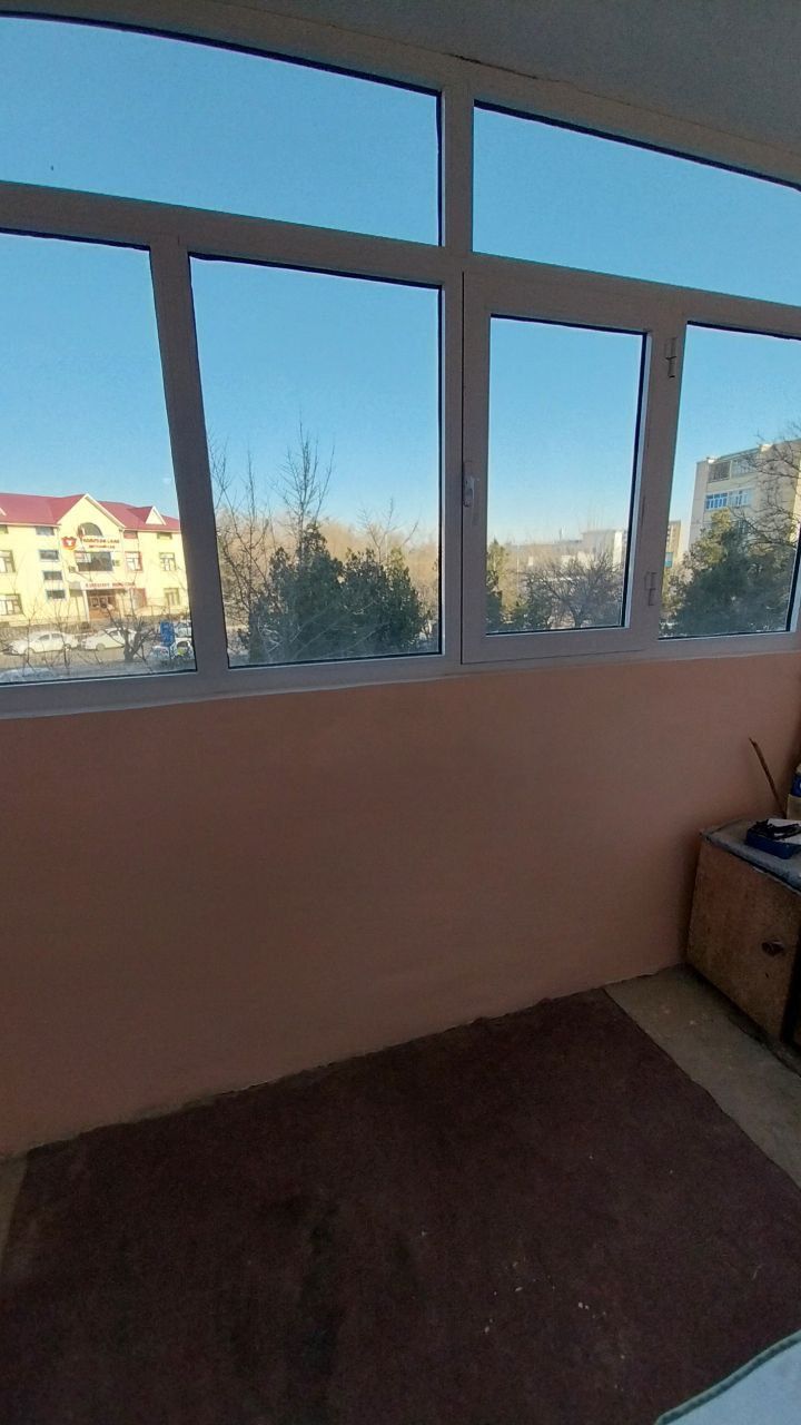 1 xona 2 xona qilsa buladigan uyimiz ssotiladi Navoiy shahrida