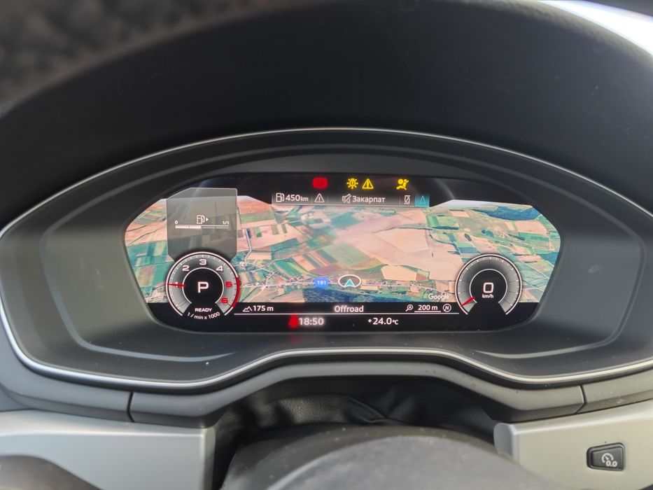Audi A4 avariat ușor fata