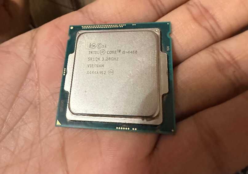 Процессор Intel® Core™ i5-4460
6 МБ кэш-памяти, до 3,40 ГГц
