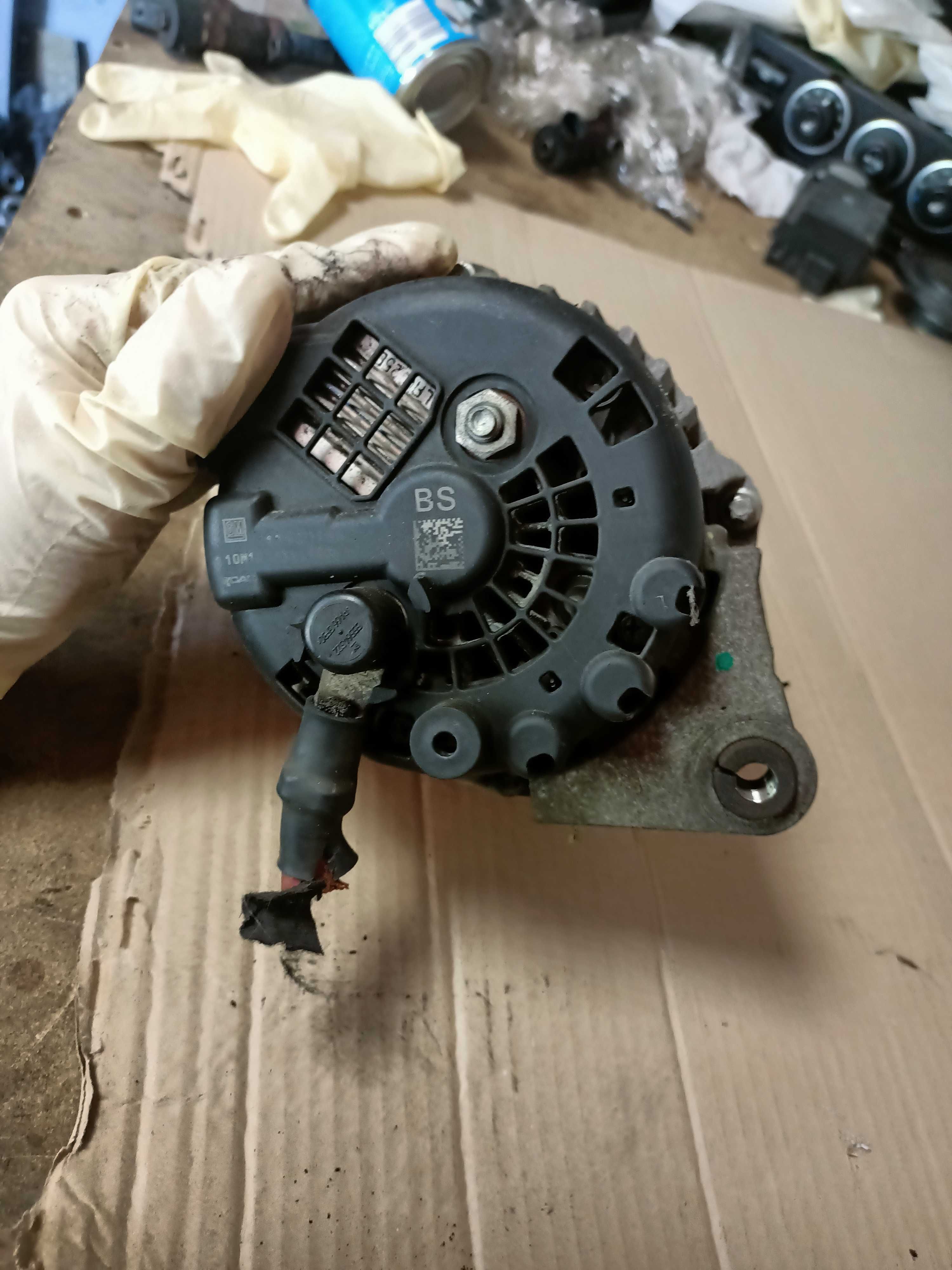 Alternator Opel Astra J 1.7 CDTI Cod 13500186