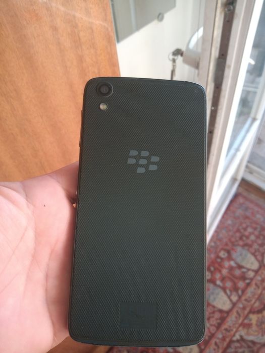 Мобилен тел Blackberry андроид