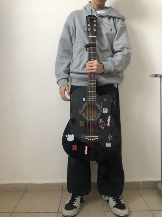 Акустичесткая  Гитара Levinson.