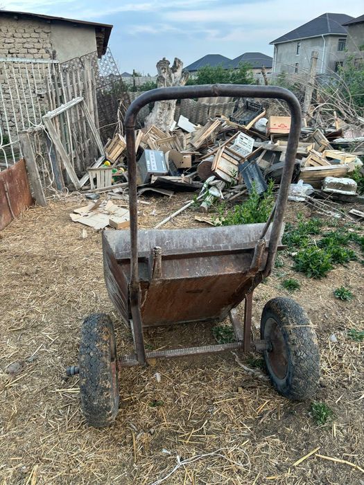 Тачка  арба  екі  дөңгелекті