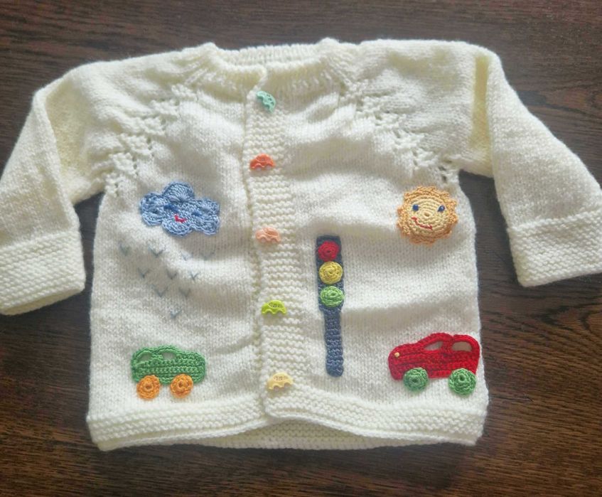 Ръчно плетена жилетка