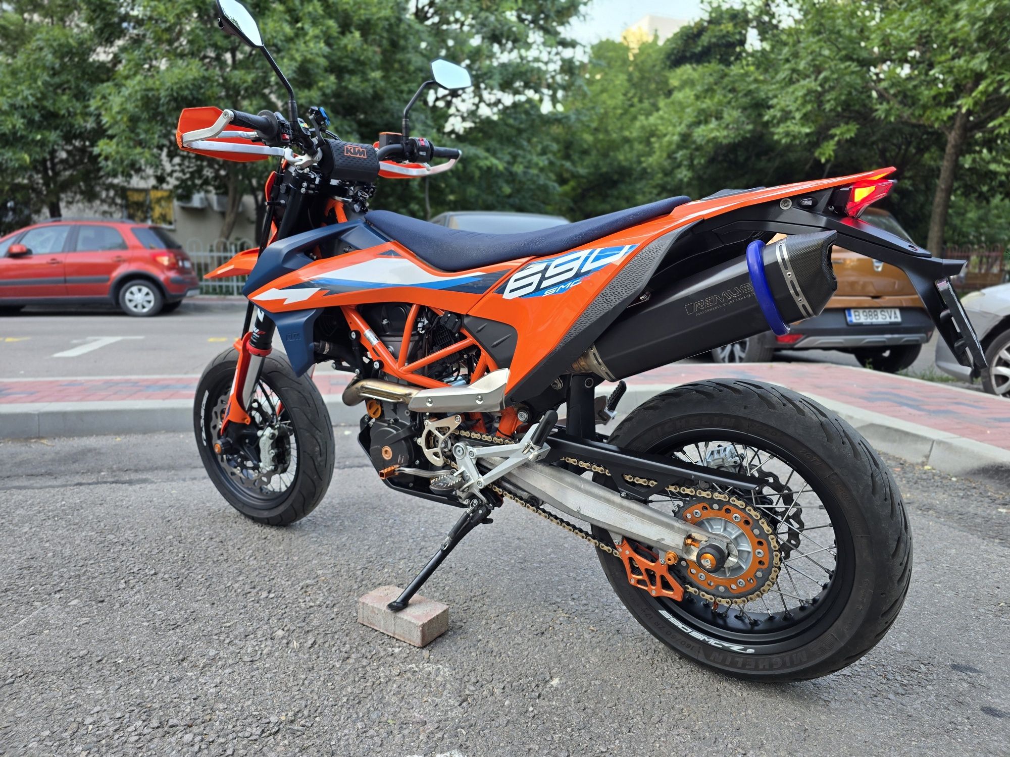 KTM 690 SMC R 2023