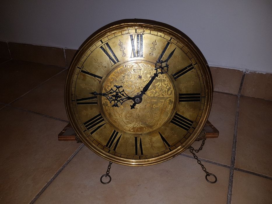 Mecanism pendulă podea