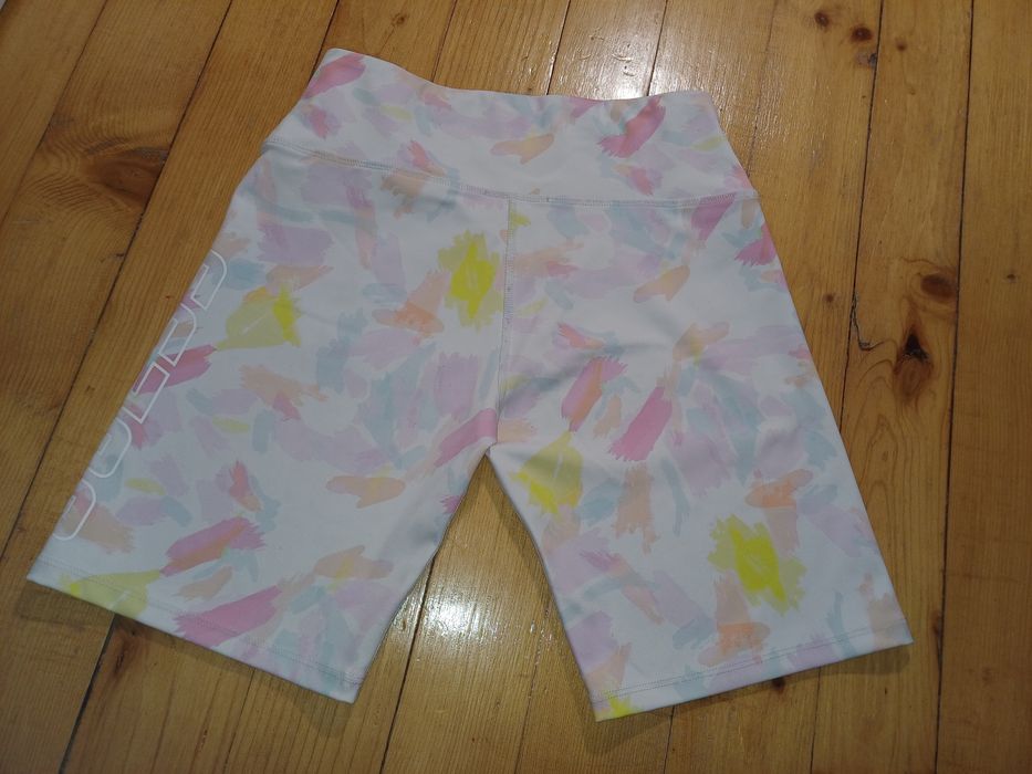 Къс светъл клин Guess