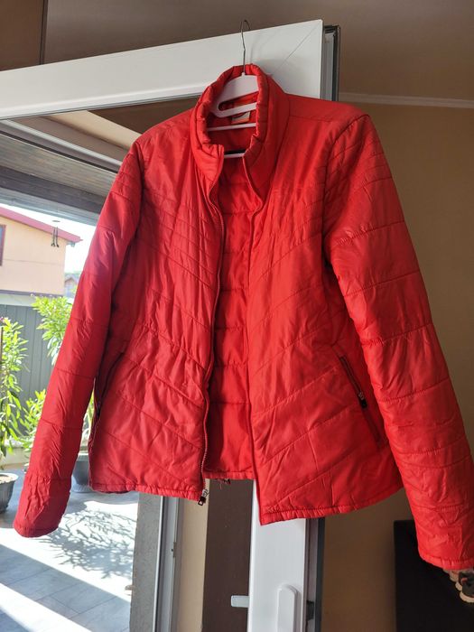 Geaca dama Nike, marimea L ( 42-44 ), culoarea roșie