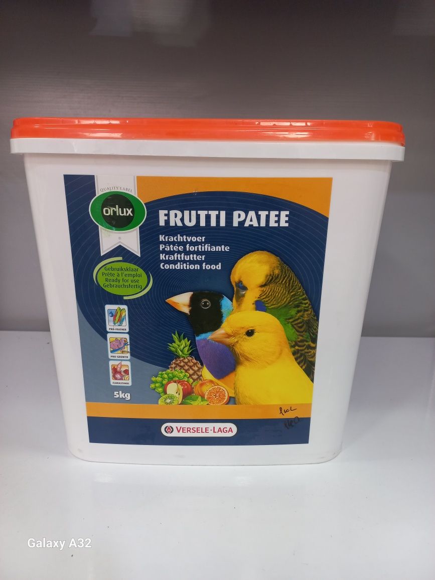 Versele Laga Frutti Patee 1кг=160.000сум