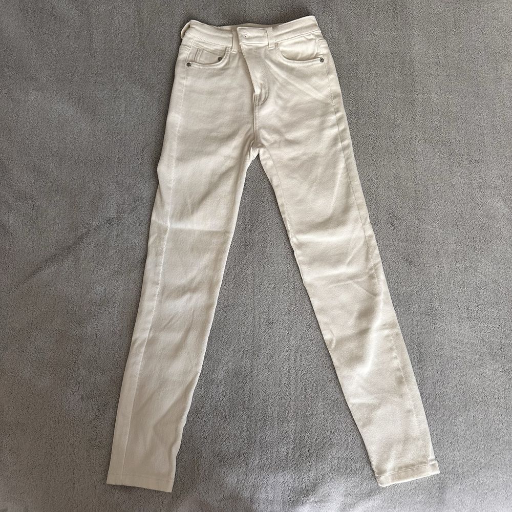 Дамски панталони - ZARA, Bershka, Stradivarius