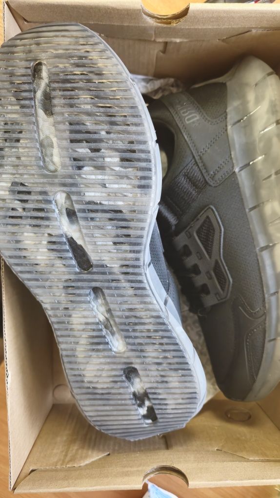 Кецове (маратонки) Adidas и DRK /Dorko/