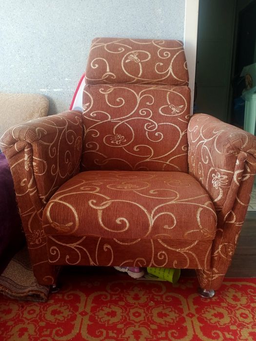 Продам б/у кресло
