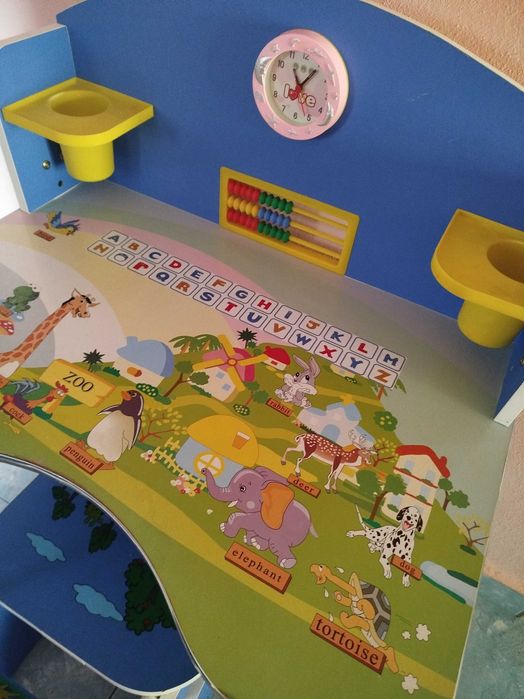 Birou copil in stare f buna