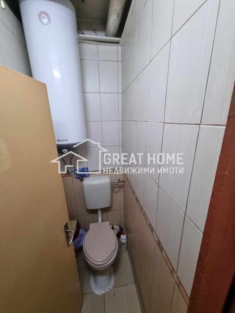 Продава се Четиристаен апартамент в Търговище, Запад 2 - 80 кв.м за 957 €/кв.м - Снимка #6