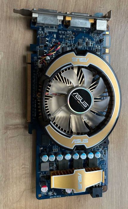 Placă video ASUS GeForce GTX 460 DirectCU