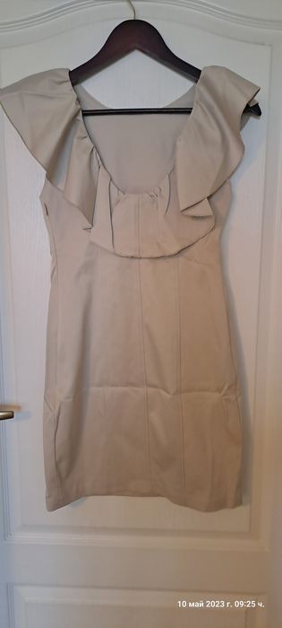 Къса официална рокля