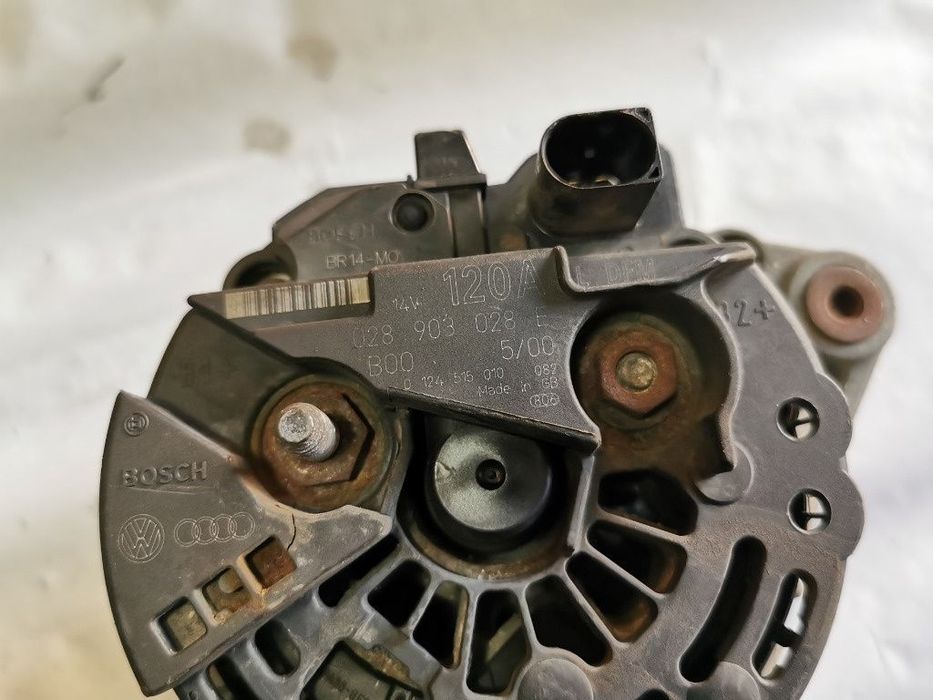Alternator 120A VOLKSWAGEN TRANSPORTER V Box 7HA, 7HH, 7EA, 7EH 2003 - > 1.9 TDI AXB BOSCH 0124515010 028903028E