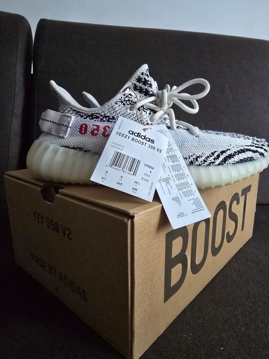 Yeezy boost 350 v2