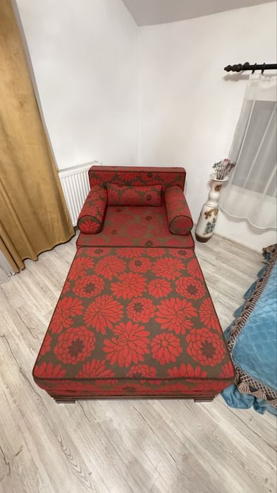 Vand mobila bucatarie/masa/scaune/living