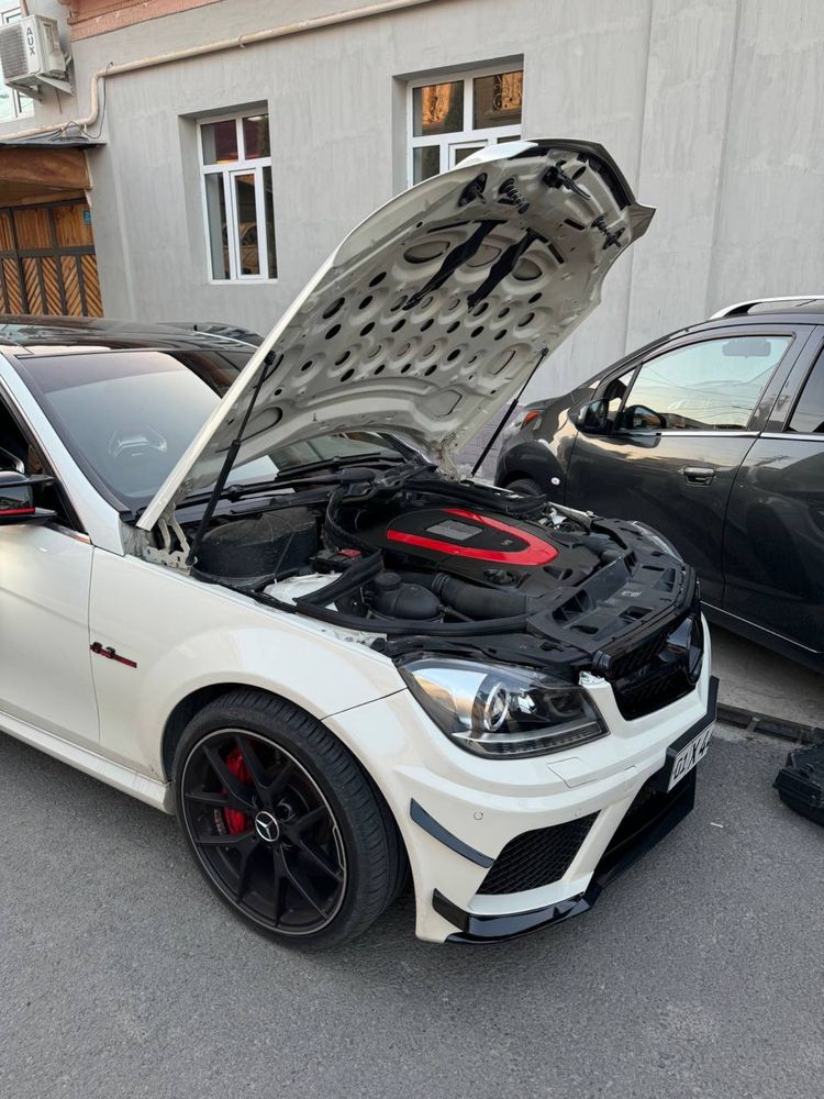 W204 c63 sotiladi  5.5 atmasferniy mator M273