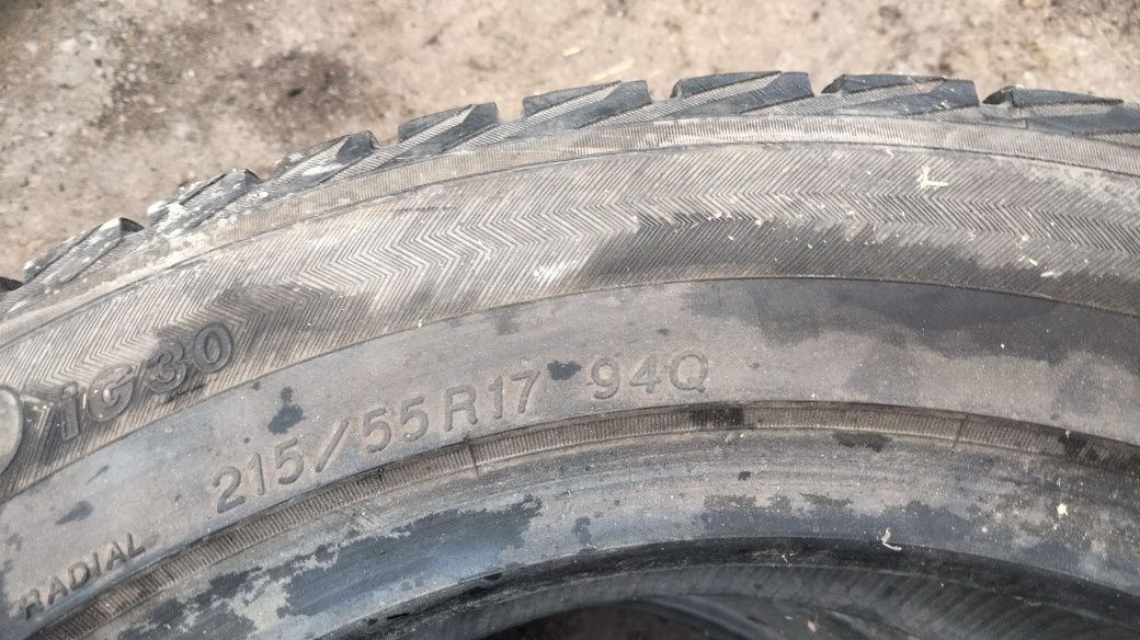 Продам зимние шины 4 комплект ездили одну зиму хорошая цена договорная