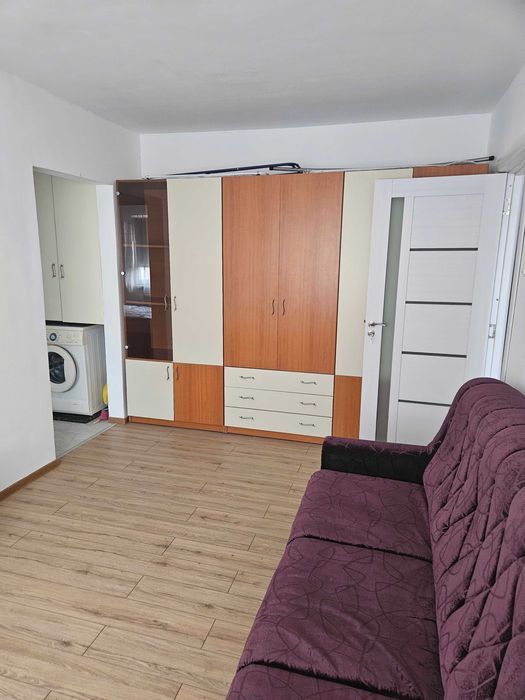 Inchiriez Apartament 2 Camere + Loc de Parcare