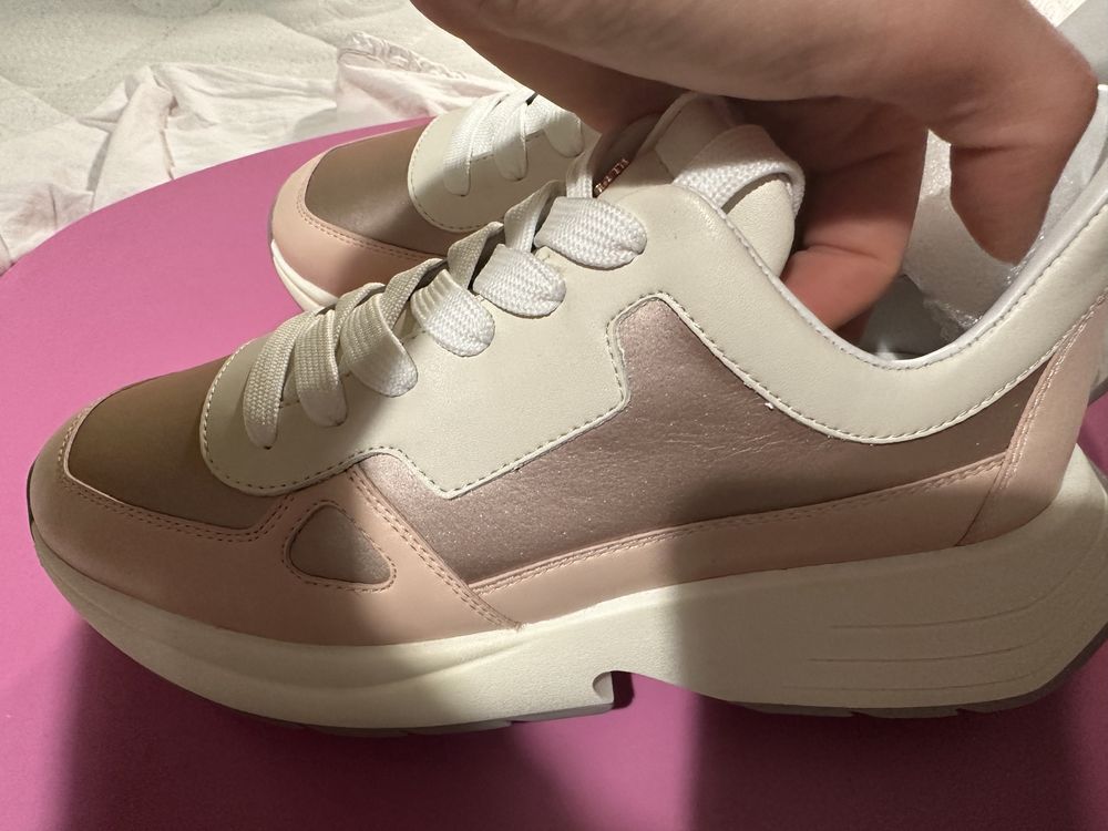 Stuart Weitzman willow sneakers