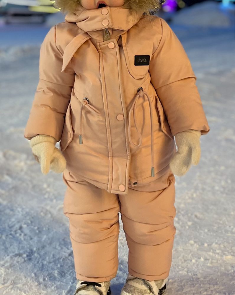 Продам детский зимний комбинезон с куртой