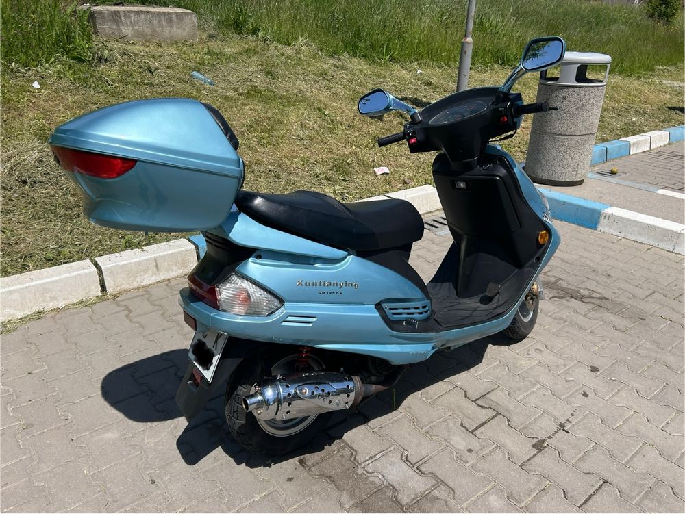 Скутер 2300км Нов