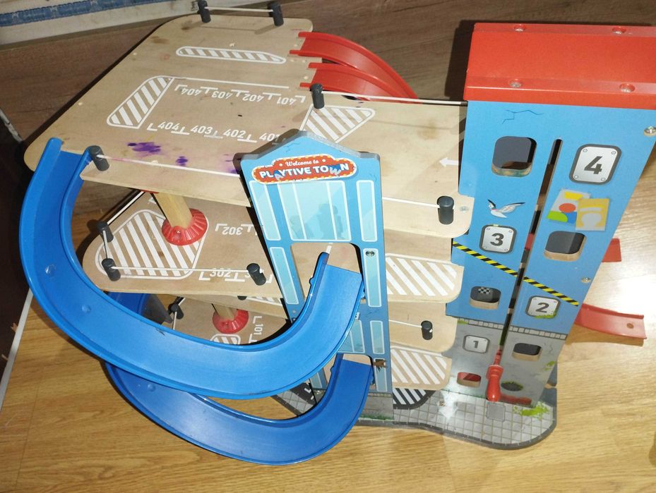 Детски паркинг писта