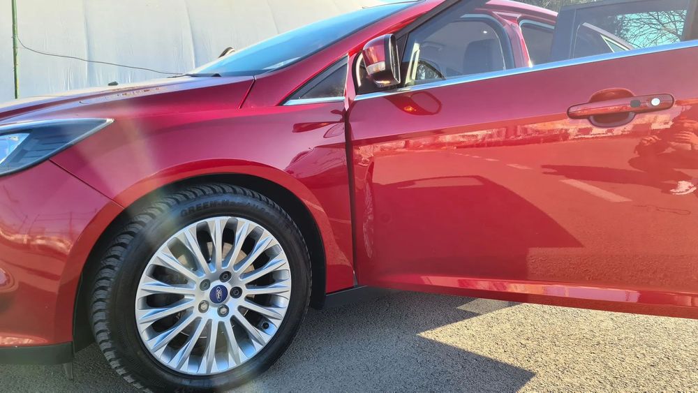 Ford Focus Ford Focus 3 Hatchback 2011 150CP 1.6 benzina cu imbunatatiri