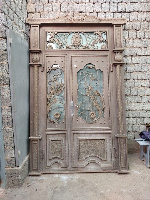 Дарвоза сотилади срочний