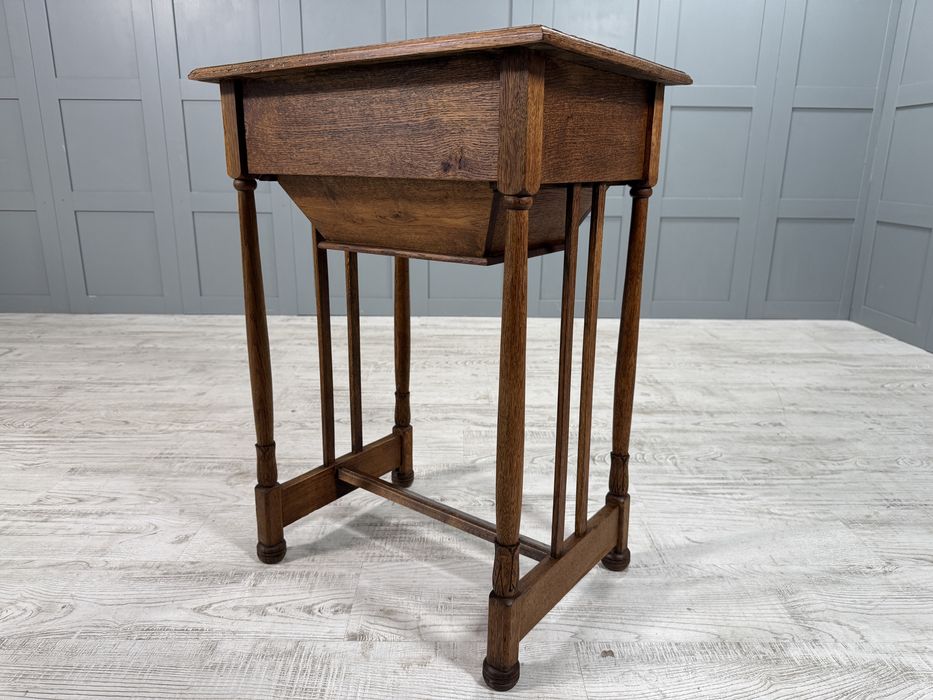 Конзолна маса - шкафче за шиене Д1099