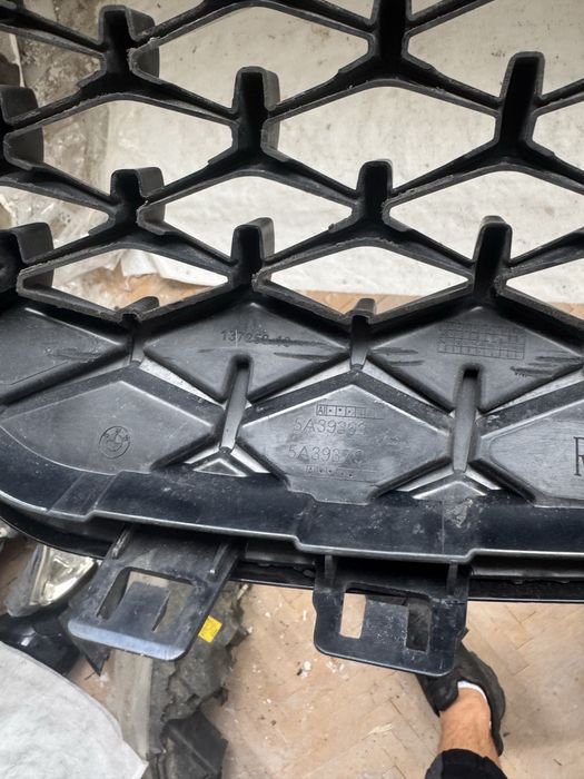 Оригинална решетка БМВ Ф40 BMW 1 F40