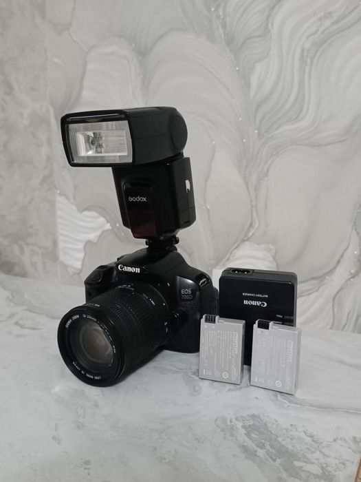 Canon eos 700d sotiladi