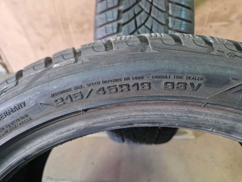 2 Goodyear R18 215/45
зимни гуми DOT1919