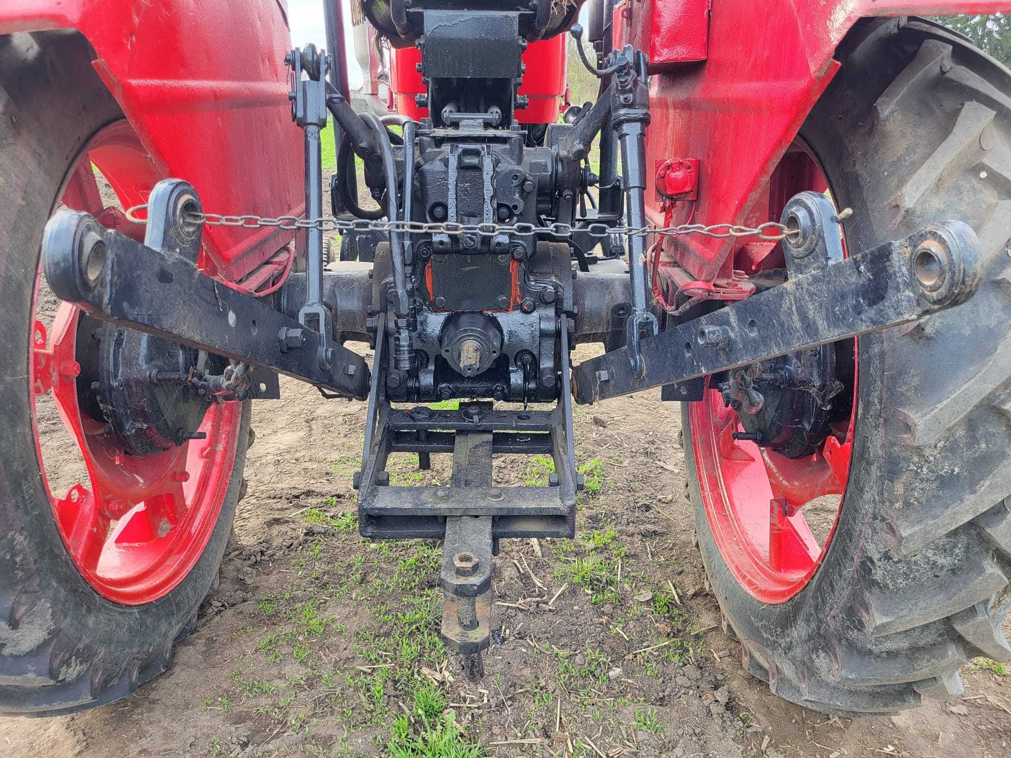 Tractor UTB 445 varianta înaltă