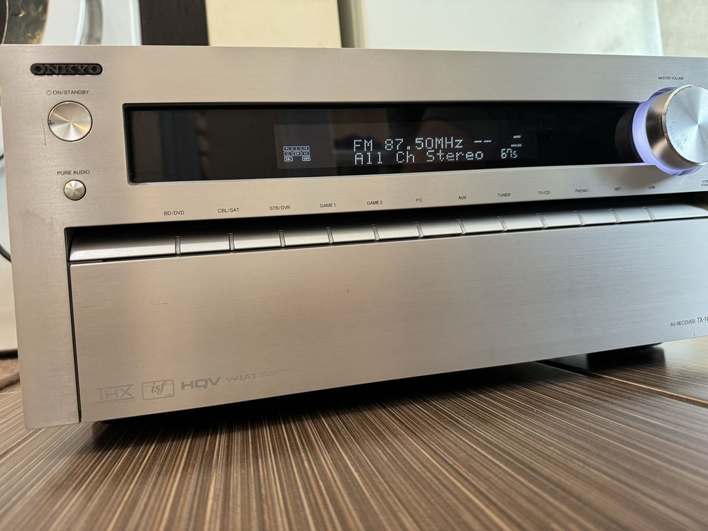 Onkyo TX-NR818 качествен ресивър