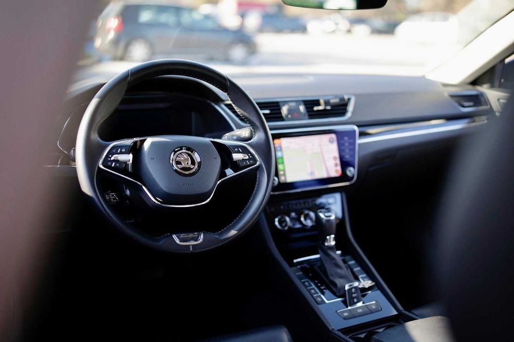 Skoda Superb L&K 2.0TDI 4x4 200 кс. 53000 km