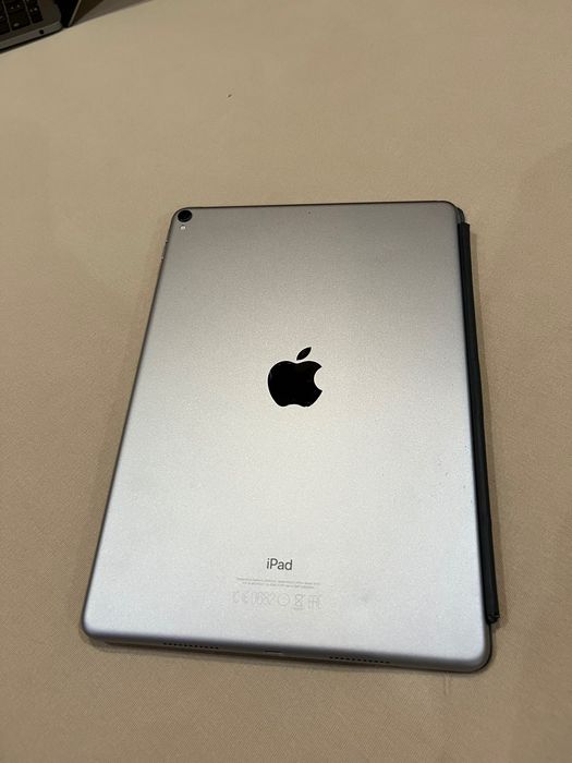 iPad Pro 10,5” , 512GB с case клавиатура
