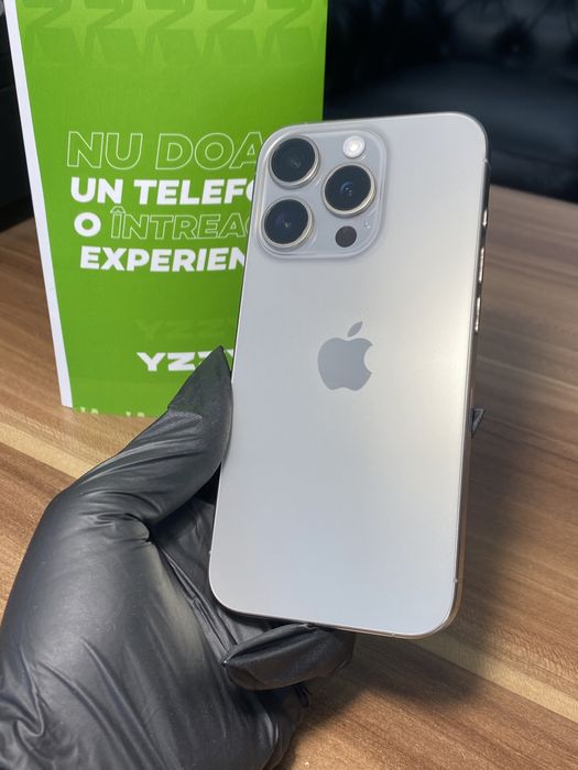 iPhone 15 Pro / 128 GB / Sănătate baterie 90% / Ca nou
