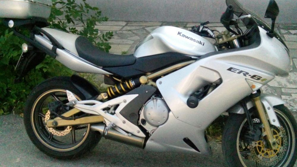 Kawasaki ER -6F 2005г