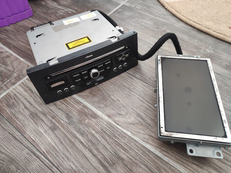 Vand Navigatie si Casetofon de Peugeot 407 An 2009.Euro.5