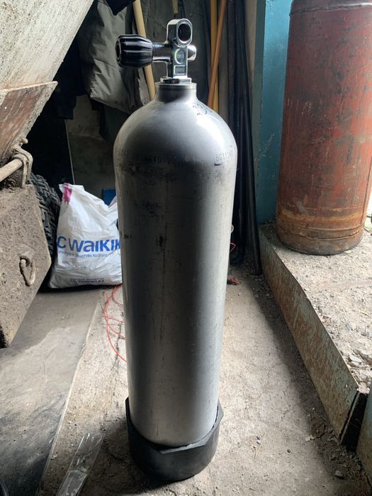 Кислородные балоны для аквалангов