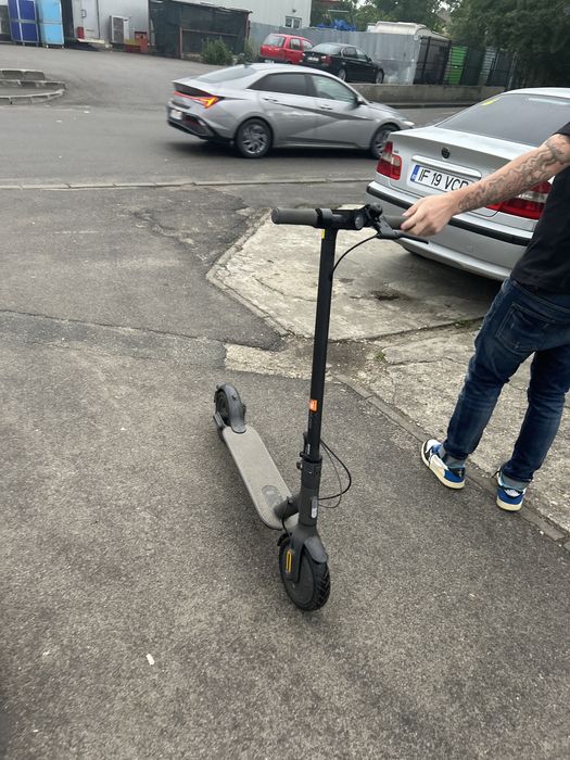 vand trotineta electrica xiaomi