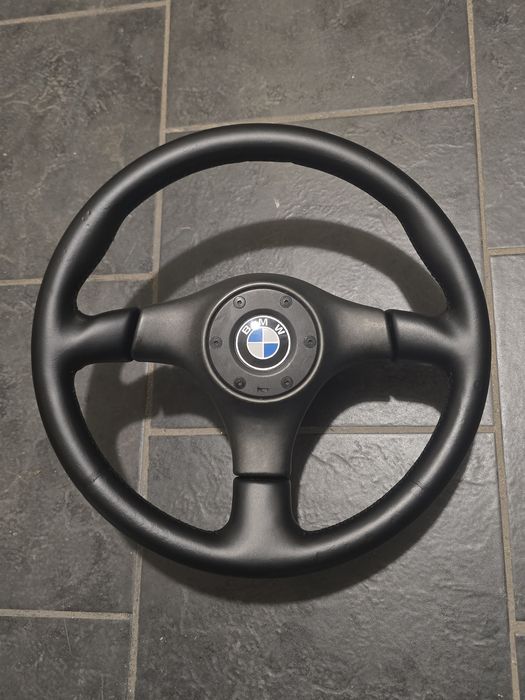 Волан БМВ Е30, Е34, Е32 и др Nardi Blackline 365mm ОЕМ