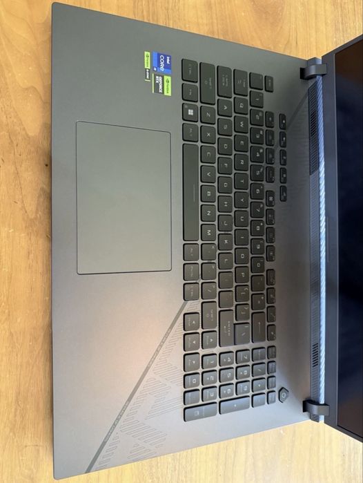 ASUS ROG Strix G18 G814 18” i9-14900HX 2.2GHz RTX4080 32GB RAM 240Hz